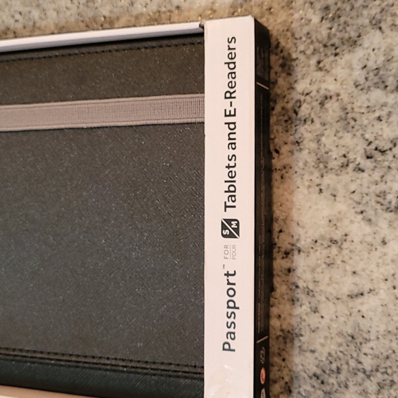 Griffin Mini Tablet or E-Reader Protective Cover and Holder - Picture 2 of 9